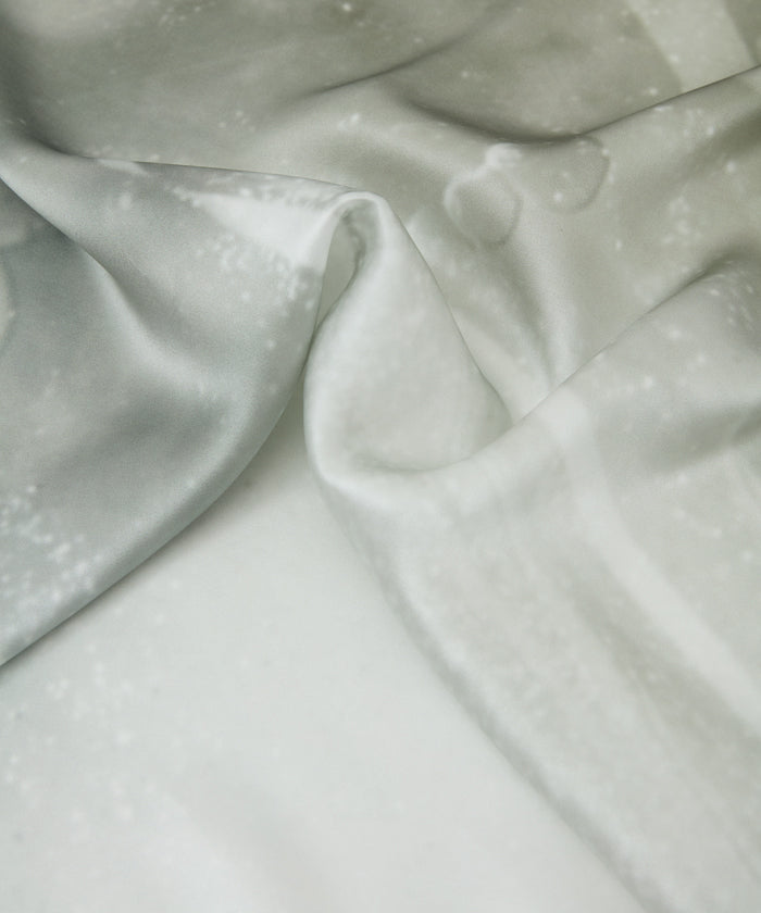 PURE QUINTESENCE SCARF